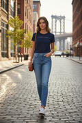 Pack Tommy ESSENTIAL Femme — T-Shirt Linear Logo + Jean Lucy Slim